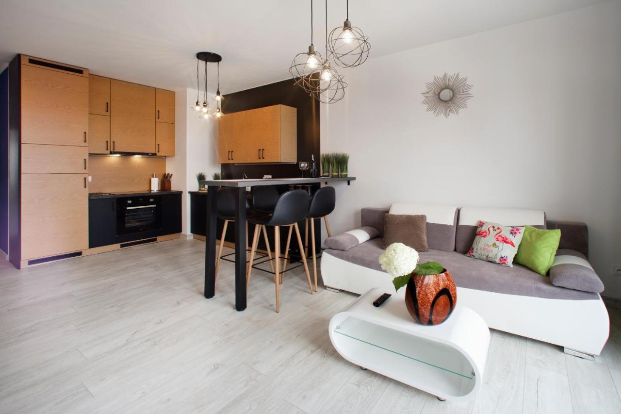 Cybernetyki 6B Serviced Accommodation Varšava Exteriér fotografie