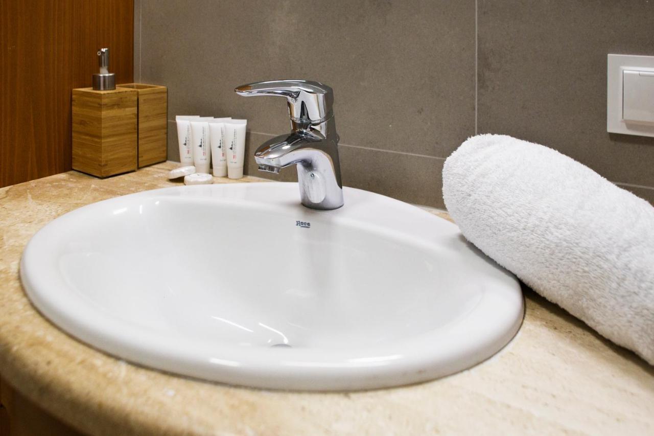 Cybernetyki 6B Serviced Accommodation Varšava Exteriér fotografie